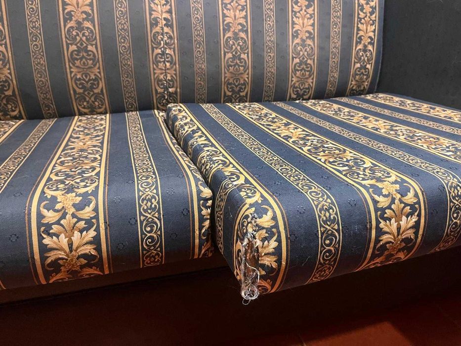 Sofás dois lugares e mais dois de um lugar