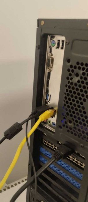 Komputer gamingowy + monitor msi 24 cale