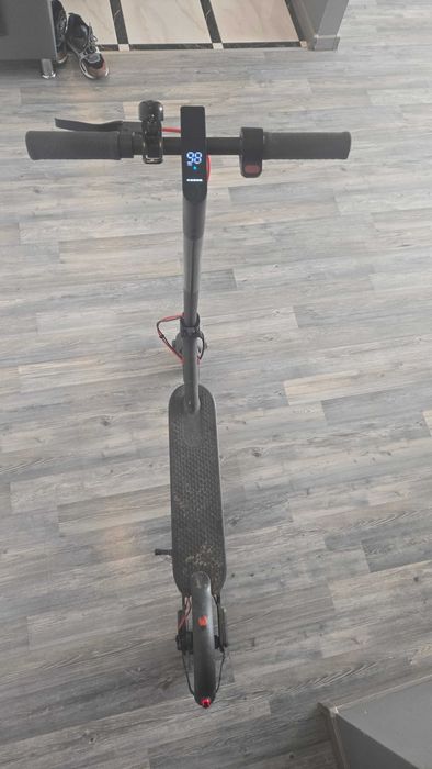 Електросамокат Xiaomi Mi Electric Scooter Pro