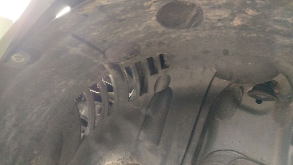 Cava roda trás direita RENAULT Twingo III (BCM_)