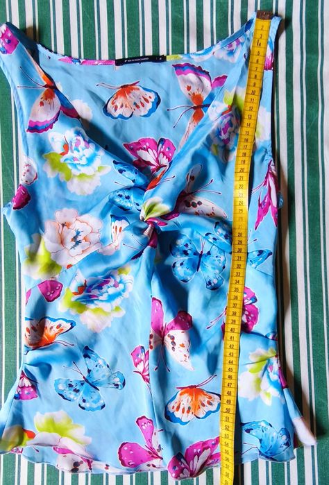 Lindo Top Florido com Borboletas - Tamanho 2 (38) - Impecável!