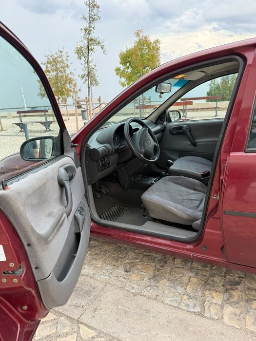 Vendo o meu Opel corsa 1.2 a gasolina