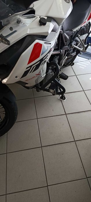 vendo Benelli TRK502X