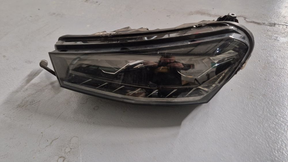 Lampa lewa Skoda Fabia 4 Full Led