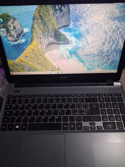 Acer Aspire E15 – SSD 256GB + 8GB RAM + Carregador