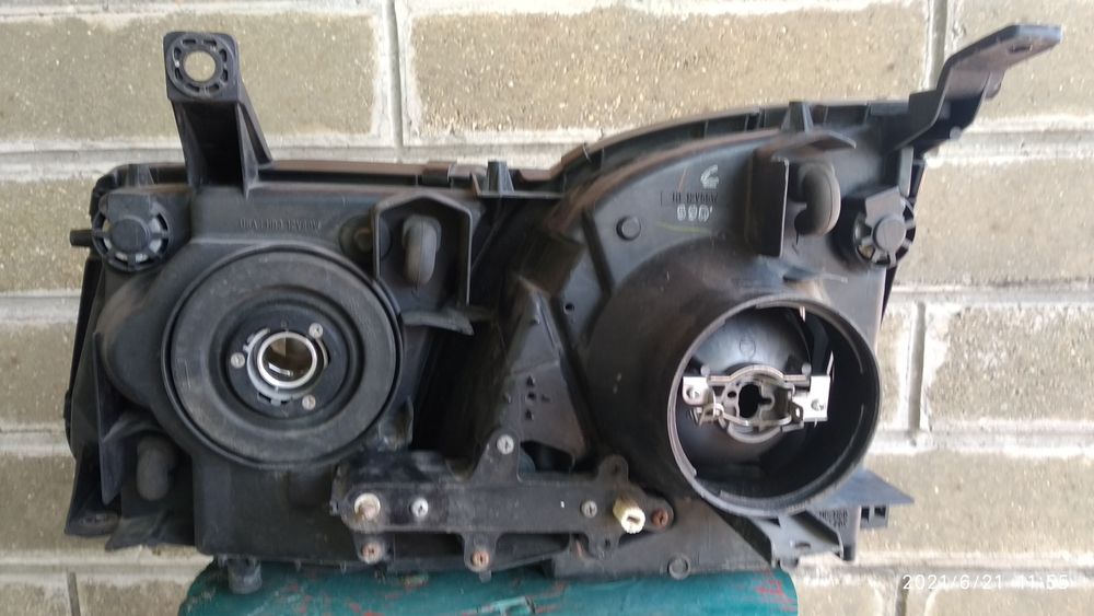 фары и противотуманки Lexus LX 470, оригинал