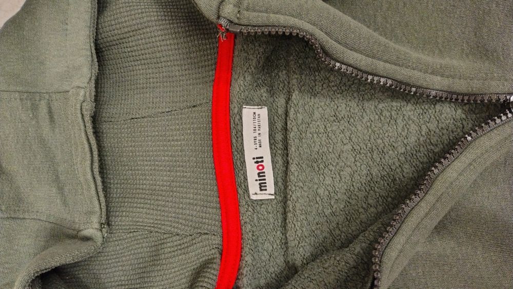 Bluzy chłopięce H&M, Champion, Fabryka bodziakow, Minoti 104-110