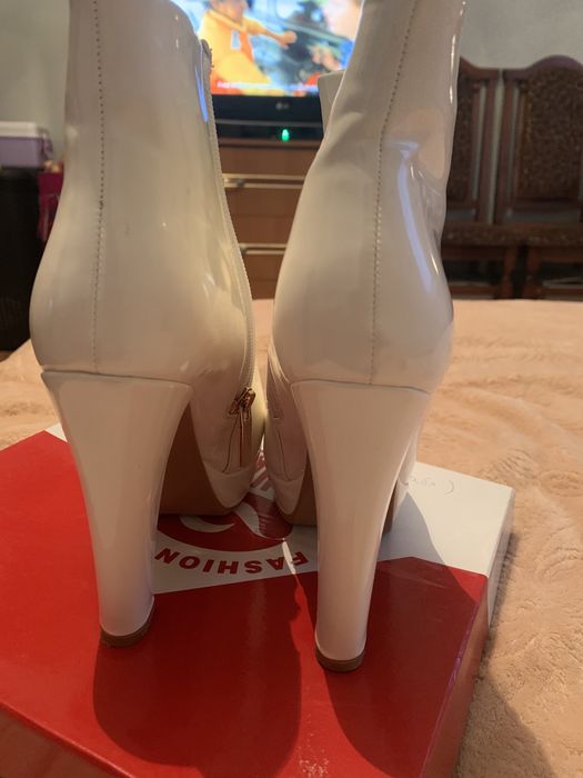 Ботильйони