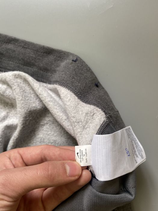 Дуже широкі штани Nike sweatpants