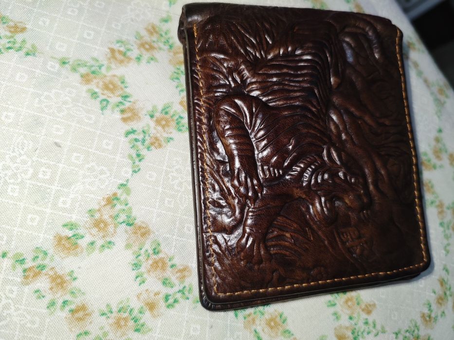 Carteira com tigre oriental MUITO MASCULINA!!!