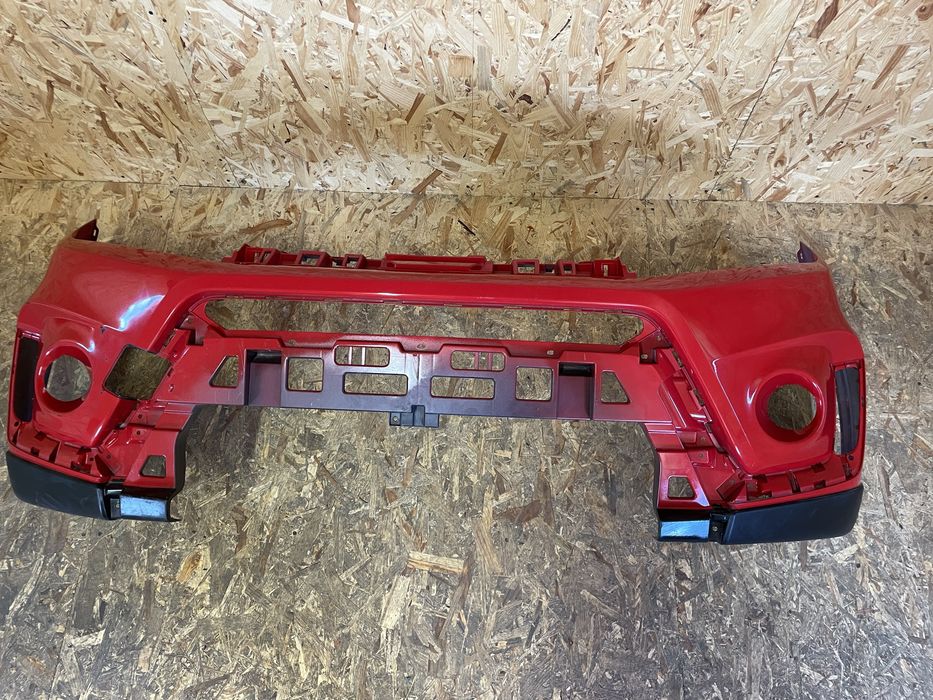 Передній бампер  Suzuki vitara 2 Оригінал