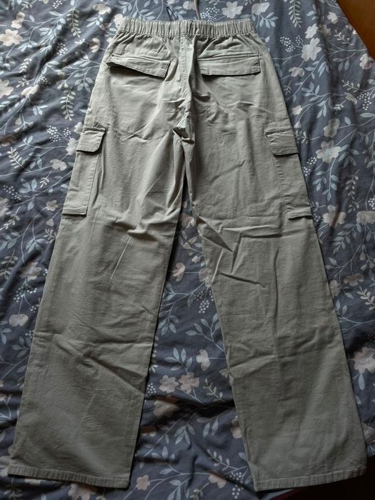 Продам б/у в хорошем состоянии штаны cargo Bershka