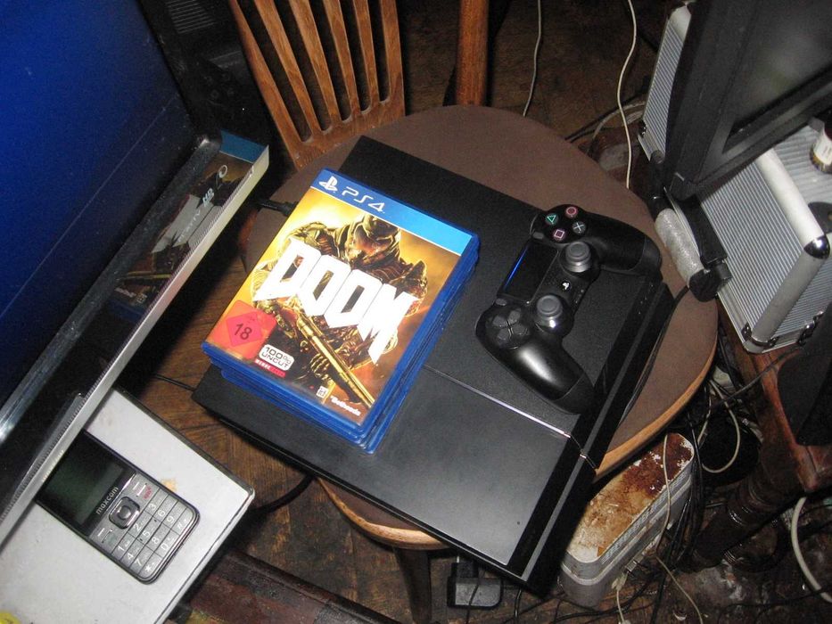 konsola ps4 plus 5 gier