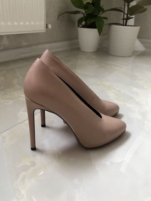 Шкіряні туфлі Vitto Rossi.