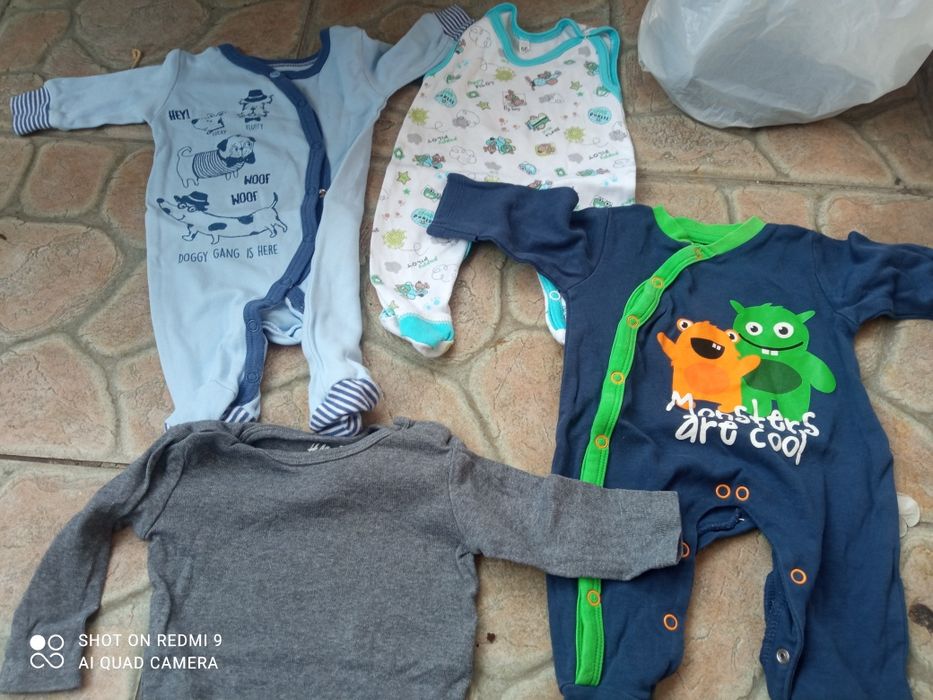 Ubranka dla niemowląt