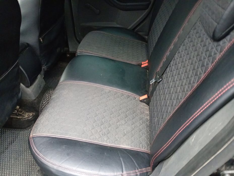 Автомобіль Форд фокус