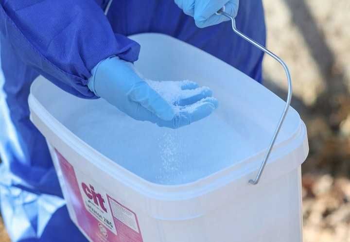 Środek owadobójczy na larwy much Larvanon 2 WG, 5000 g, Cit