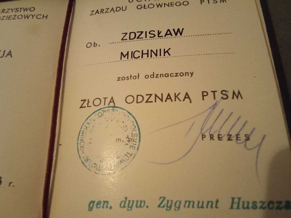 Złota odznaka PTSM plus legitymacja i etui z 1978 roku ,ładny zestaw.