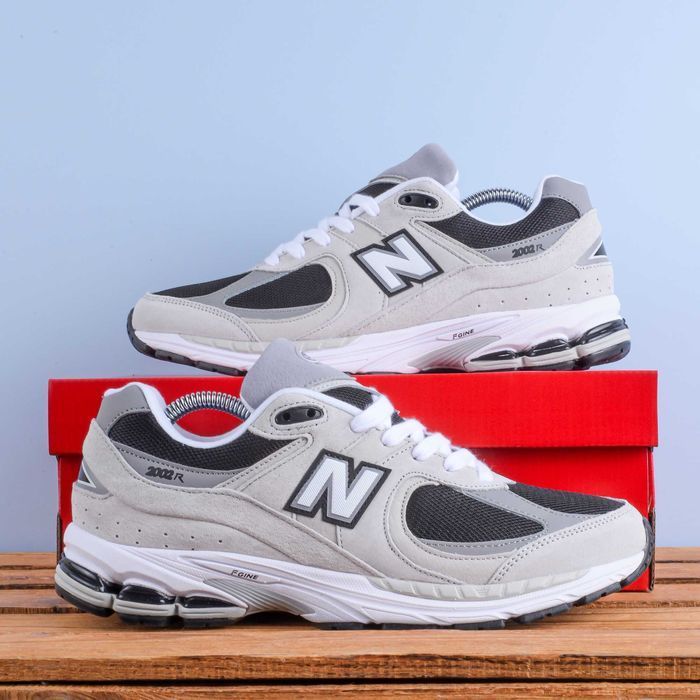 (1944) Кросівки New Balance 2002R пісочний з чорним (42-46) NB нб