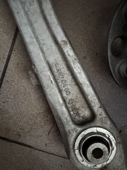 Mercedes. Цапфа, стійка, ричаг 296,297,295