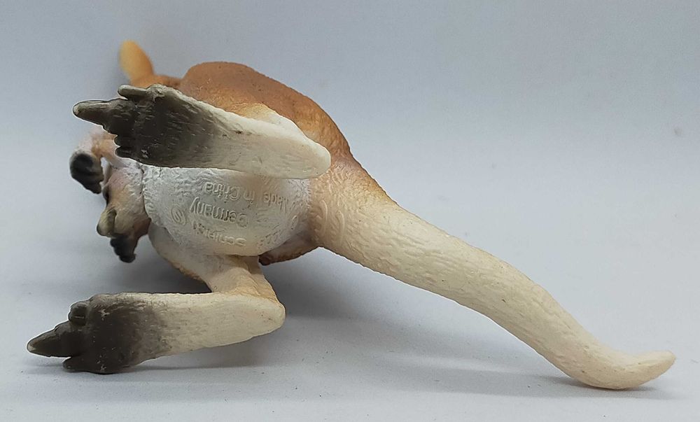 SCHLEICH 14603 - Canguru com filhote E