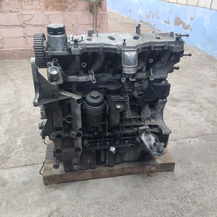 Блок, поршня, коленвал двигателя 2.4D VOLVO  D5244T, 2002г.