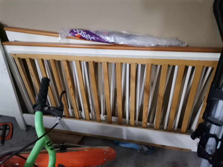 Cama de Bebé e colchão (como novo)