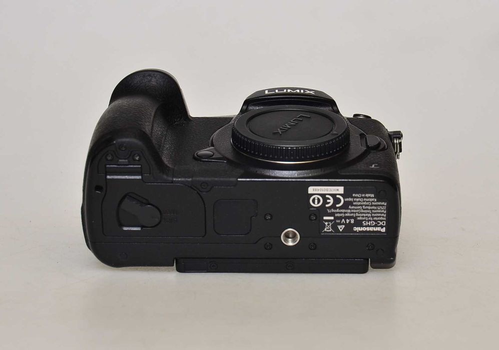 Aparat fotograficzny PANASONIC LUMIX DC-GH5 BODY