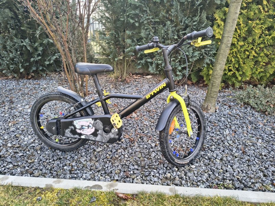 Rower B- twin Dark Hero 16 cal