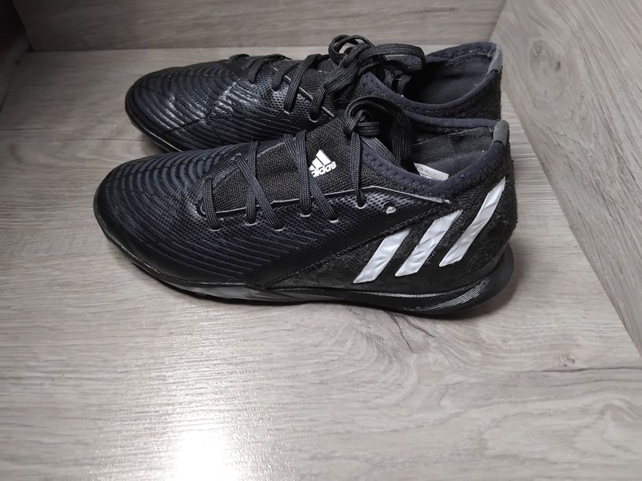 Adidas Predator сороконожки