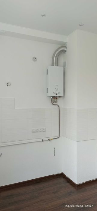 Продаётся 2-х комнатная квартира (сталинка) на Артёме.: 38 500 ...