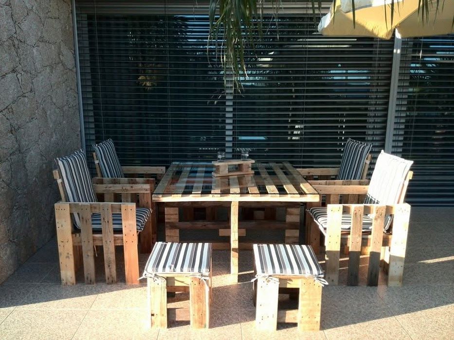 Mesa de jardim feita com paletas