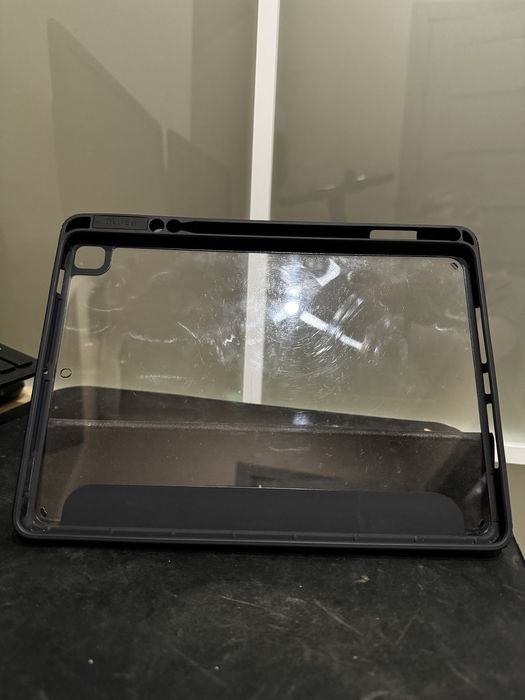 Продам чохол для IPad 9 generation