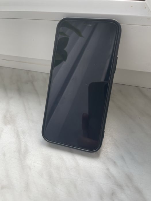 SPRZEDAM IPhone 12 64 gb