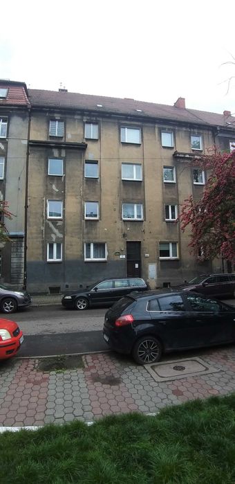 Sprzedam bezpośrednio mieszkanie 2 pokoje 55m2 w centrum Bytomia.
