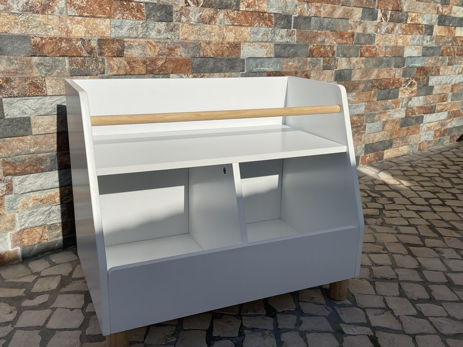 Móvel de arrumação Montessori, com prateleira + compartimentos