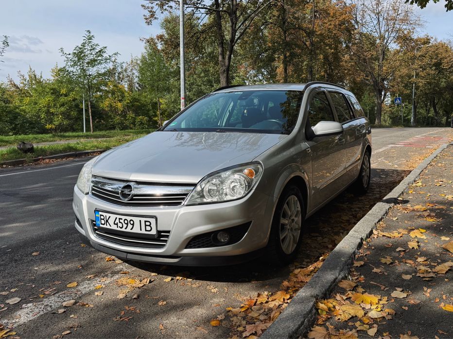 Opel Astra 1.6 бензин/газ • 2008 • універсал • механіка