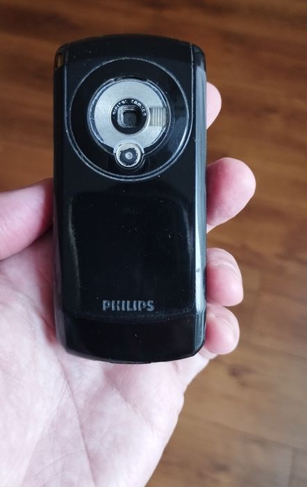 Мобильный телефон Philips
