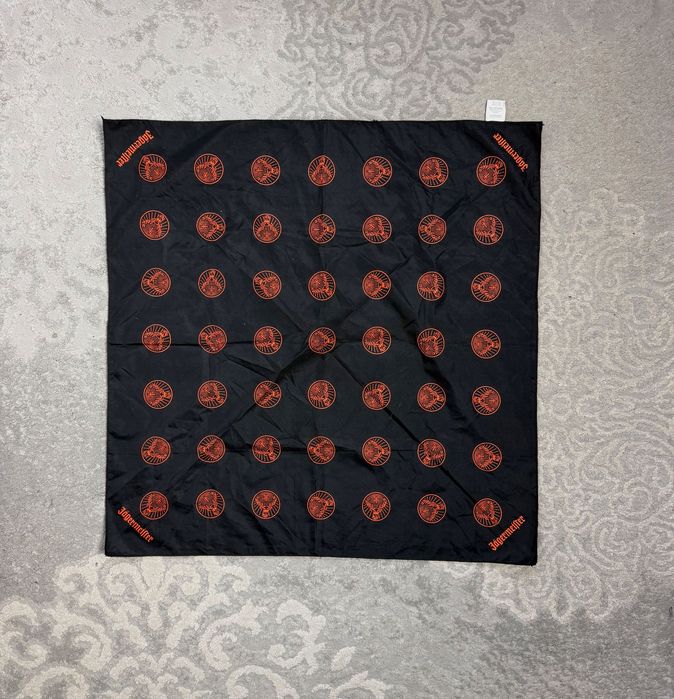 Chusta Jagermeister Multi Logo 69x68 cm Długość szerokość