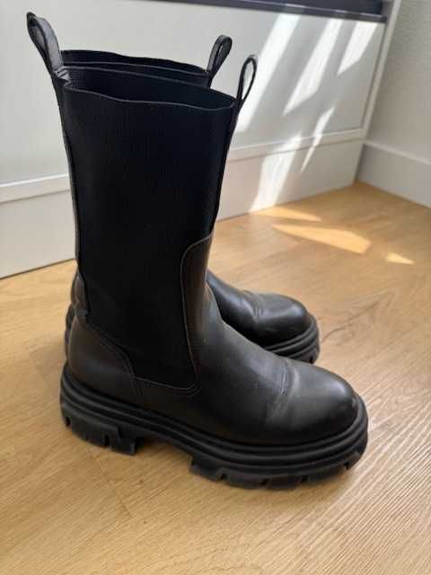 Botas pretas estilo Chunk - H&M