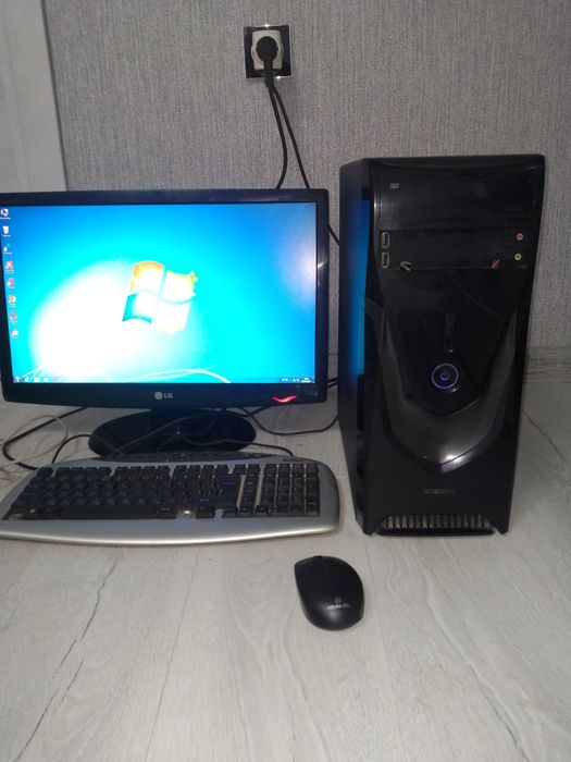 Продам компютер БУ