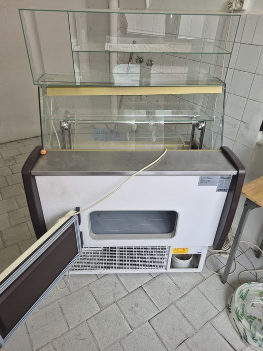 Lada chłodnicza Igloo  w świetnym stanie