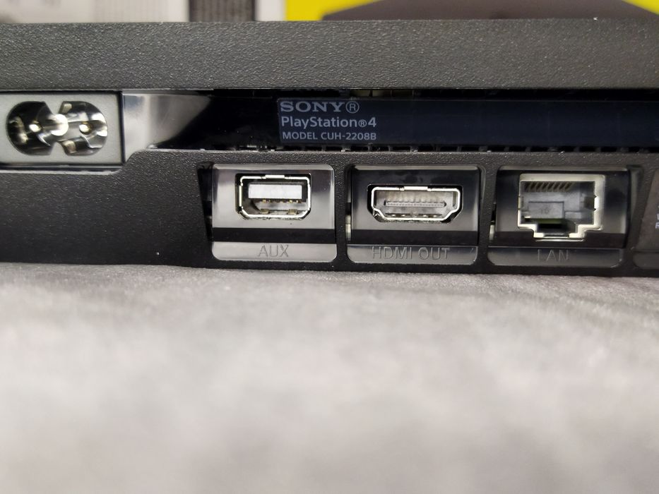 Игровая консоль PS4 PlayStation 4 Slim