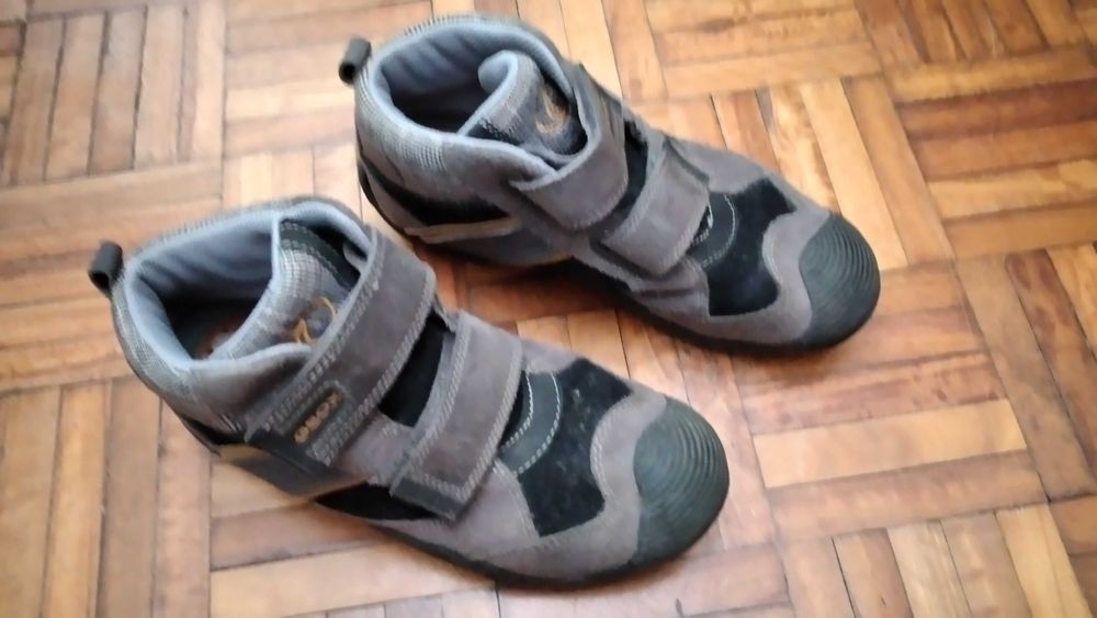 Botas menino de n.º 35 a 37