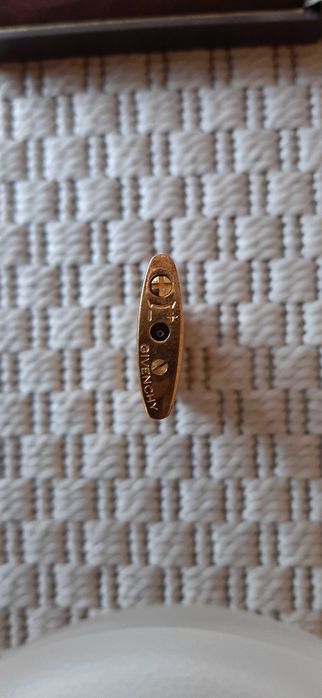 Isqueiro Win, isqueiro Givenchy e isqueiro com cinzeiro em vidro