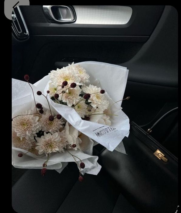 Bukiet dalii jasnych