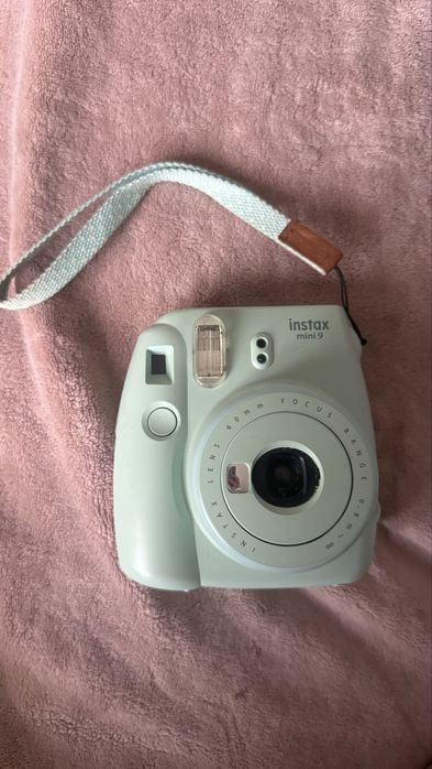 Instax 9 mini.