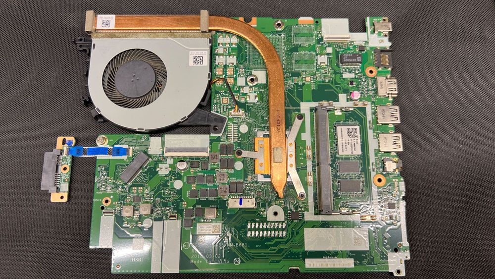 Lenovo Ideapad 330-15ARR – Motherboard a funcionar