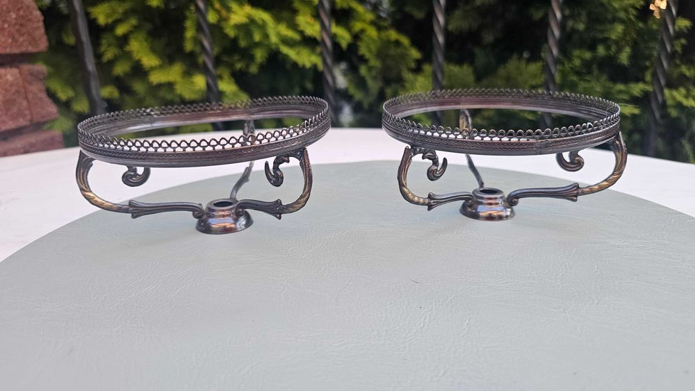 Stara mosiężna galeryjka,śr.pod klosz 12,5 cm.,cena za 1 sztukę