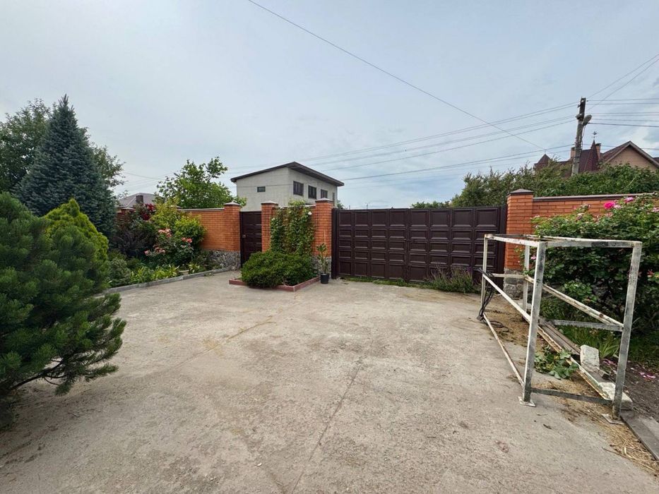 Терміновий продаж гарного  сучасного будинку